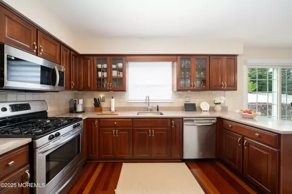 Freehold, NJ 07728,29 Chatham Ridge Drive