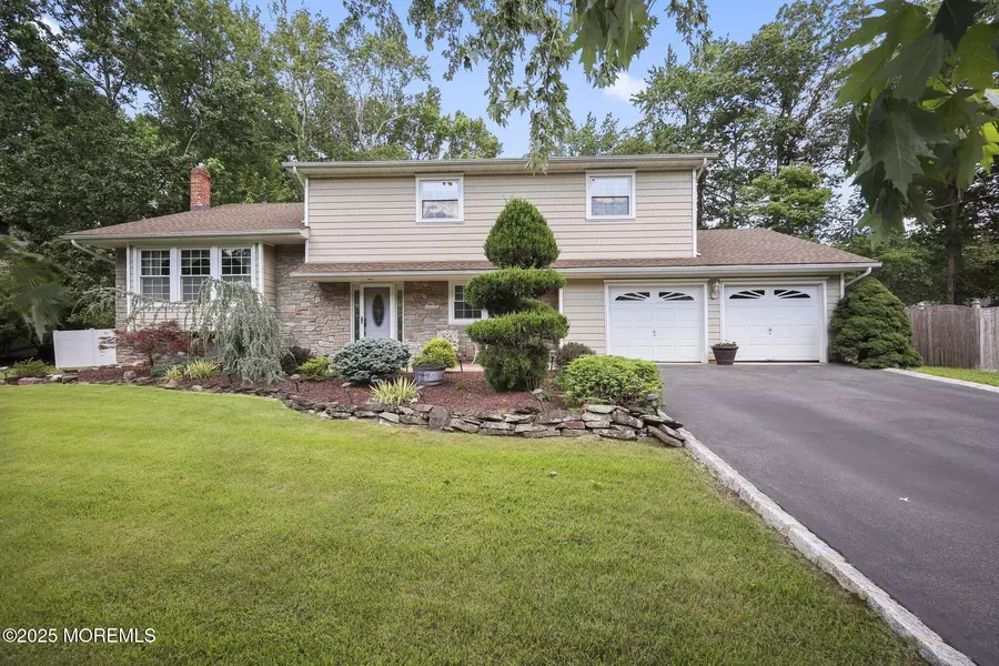 46 Sandburg Drive, Morganville, NJ 07751
