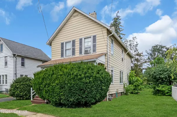 Freehold, NJ 07728,17 Henry Street