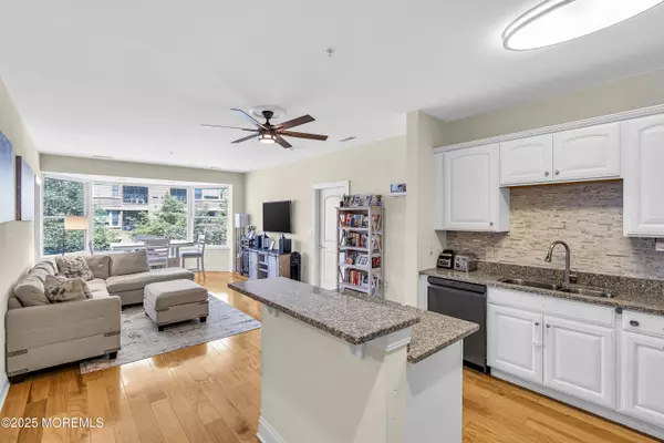West New York, NJ 07093,22 Avenue At Port Imperial #212