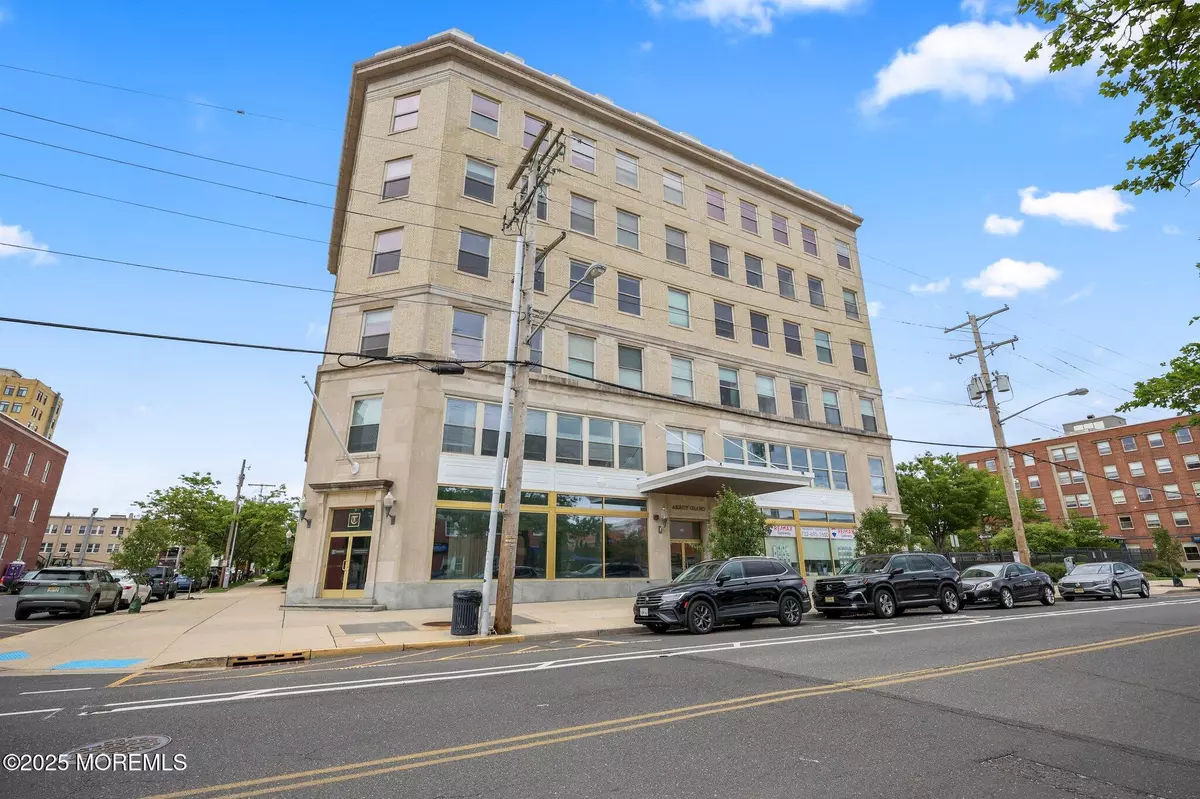 Asbury Park, NJ 07712,501 Grand Avenue #605