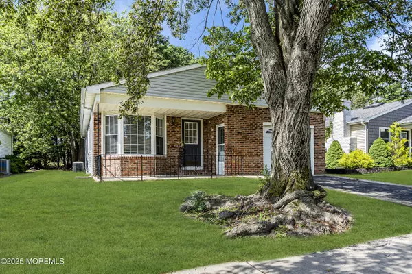73 Guadalajara Drive, Toms River, NJ 08757