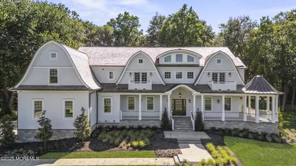 Rumson, NJ 07760,4 Club Way