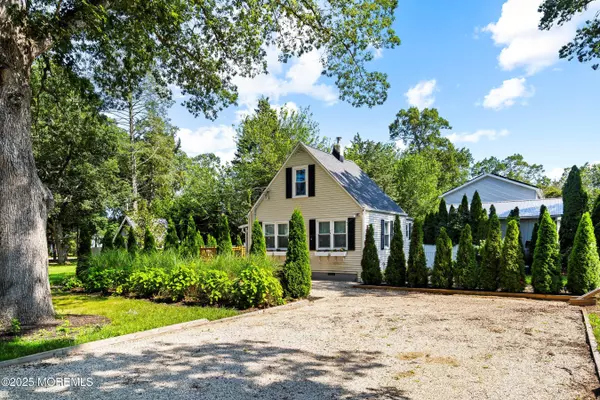 Bayville, NJ 08721,293 Brick Avenue