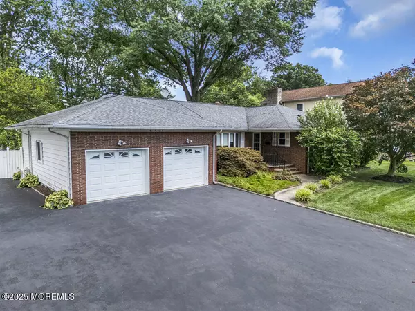 172 Lexington Boulevard, Clark, NJ 07066