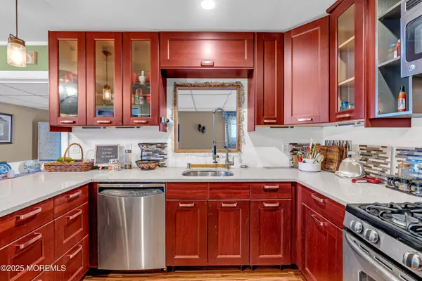 Keansburg, NJ 07734,64 Roland Street