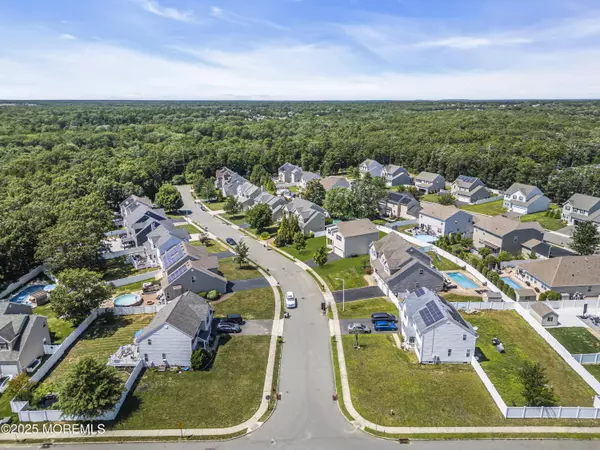 Barnegat, NJ 08005,6 Hopper Avenue
