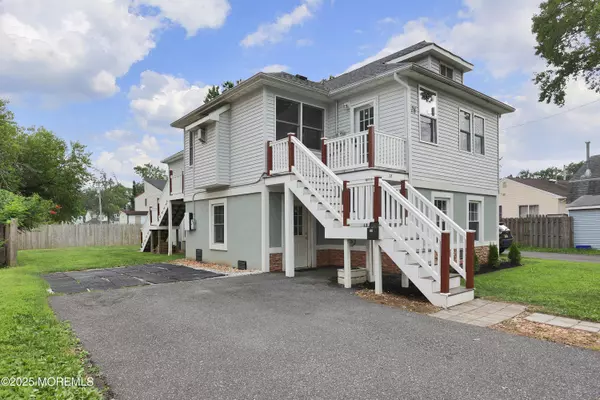 Keansburg, NJ 07734,28 Evergreen Place