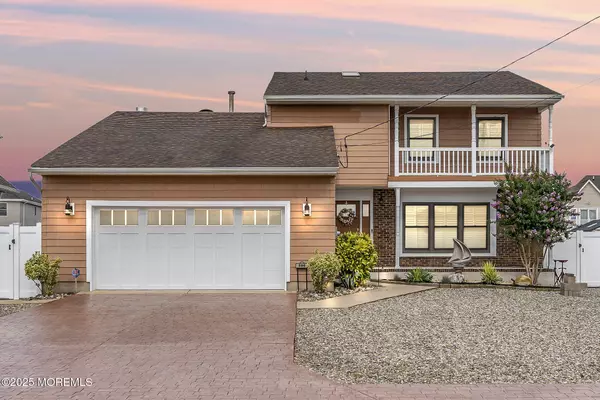 Toms River, NJ 08753,596 Bayview Drive
