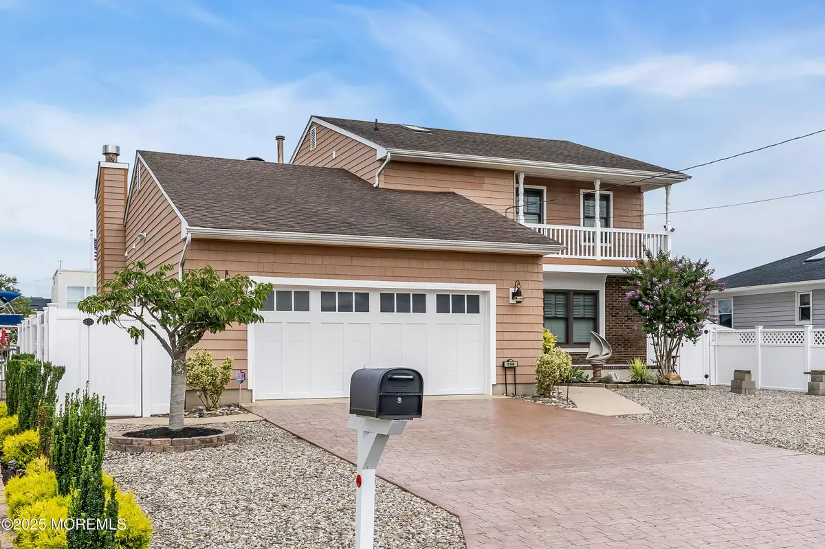 Toms River, NJ 08753,596 Bayview Drive