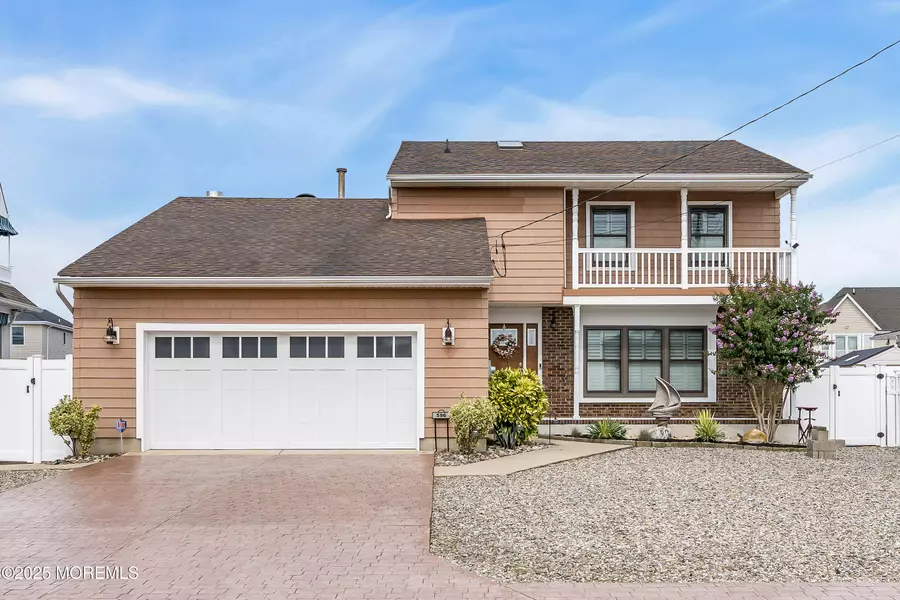 596 Bayview Drive, Toms River, NJ 08753
