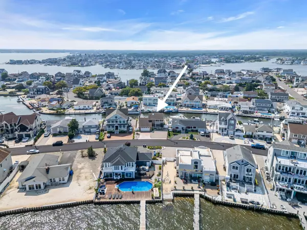 Toms River, NJ 08753,596 Bayview Drive