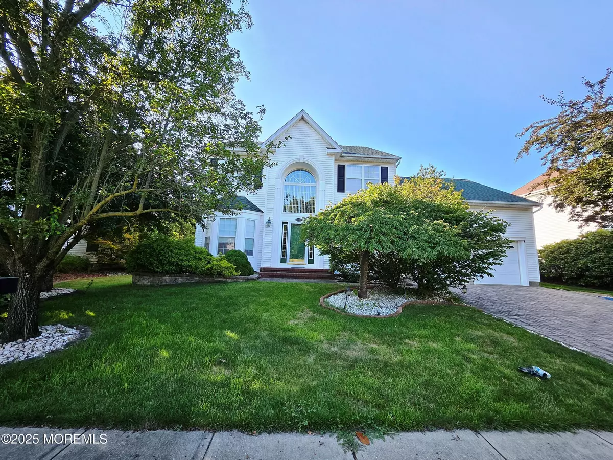 Spotswood, NJ 08884,18 Samantha Way