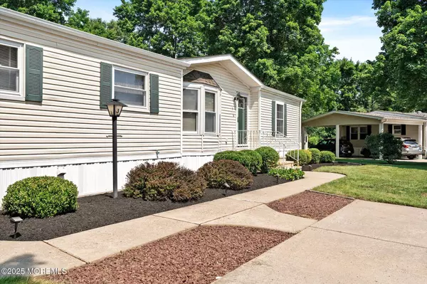 Plumsted, NJ 08533,3 Copperfield Drive