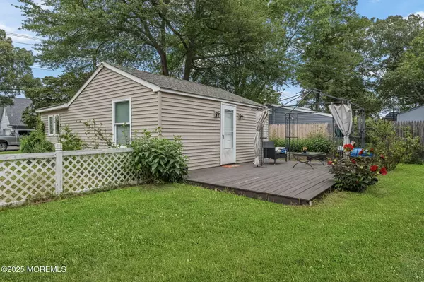 Forked River, NJ 08731,809 Beach Boulevard