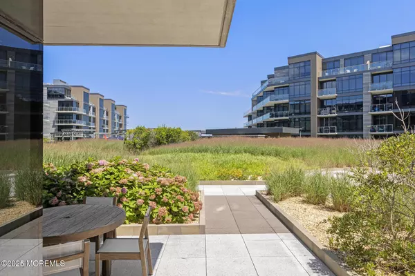 Long Branch, NJ 07740,30 Melrose Terrace #216