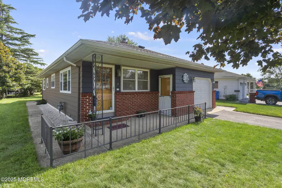 487 Jamaica Boulevard, Toms River, NJ 08757