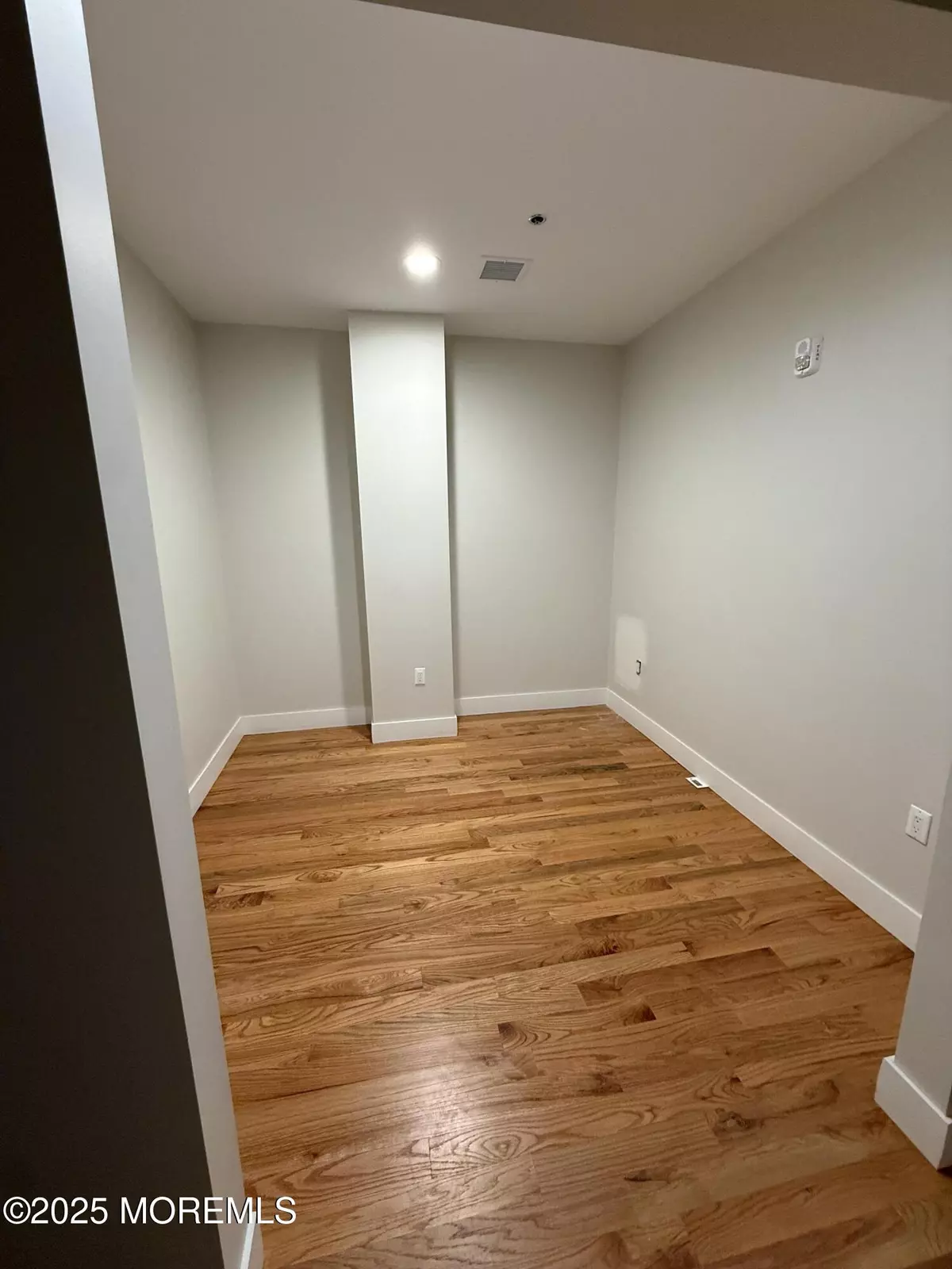 Red Bank, NJ 07701,7 Broad Street #2