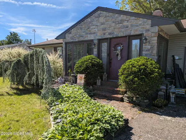 Bayville, NJ 08721,38 Belmont Avenue