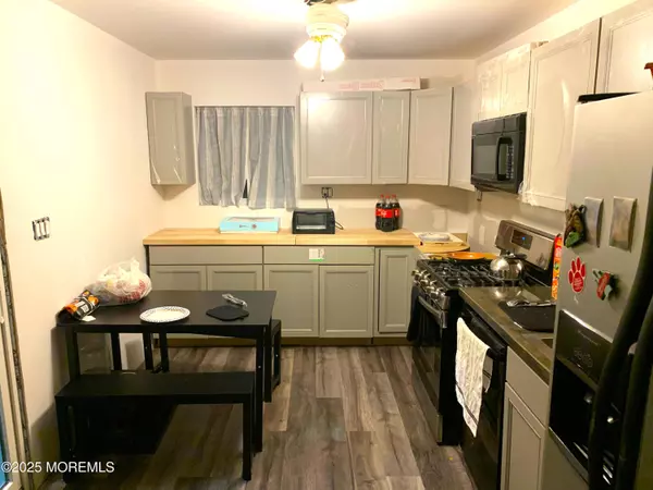Toms River, NJ 08755,30 Swain Avenue