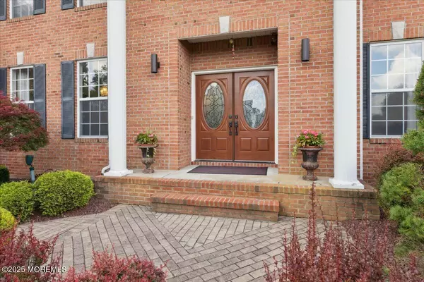Morganville, NJ 07751,70 Crescent Court