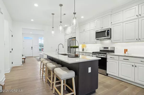Manalapan, NJ 07726,6 Colt Lane