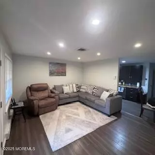 Lakewood, NJ 08701,949 Aberdeen Drive #B