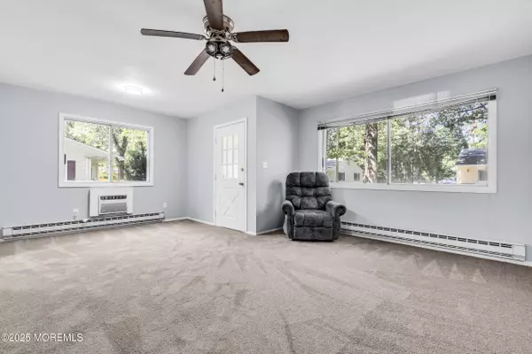 Whiting, NJ 08759,5 Iowa Drive #A