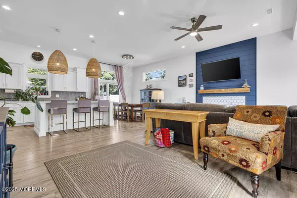 Manahawkin, NJ 08050,210 Mermaid Drive