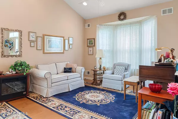 Lakewood, NJ 08701,226 Enclave Boulevard