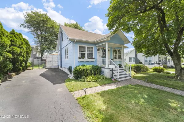 South Bound Brook, NJ 08880,211 Howard Avenue