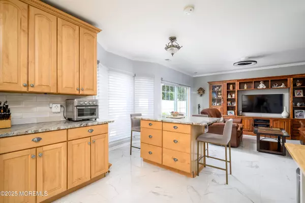 Howell, NJ 07731,32 Sweet Gum Road