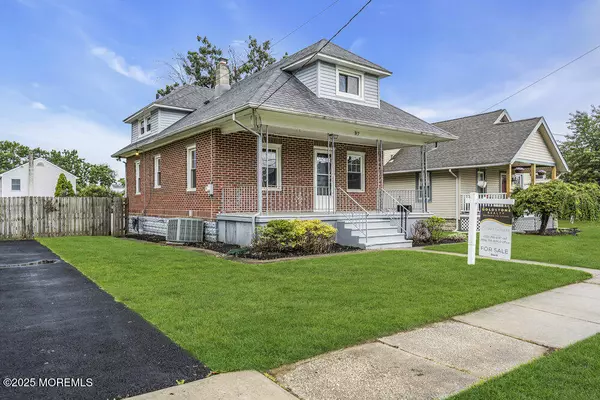 Runnemede, NJ 08078,37 Knight Avenue