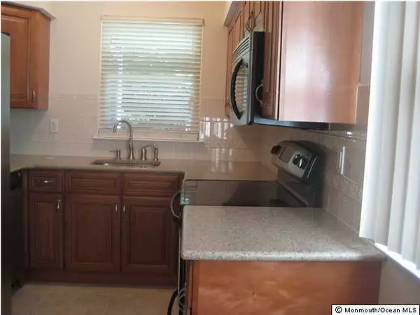 Whiting, NJ 08759,10 Maplewood Drive #A