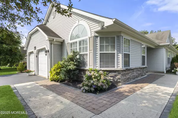 79 Rosewood Drive, Lakewood, NJ 08701