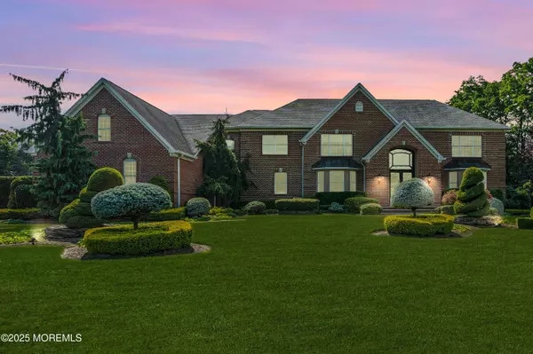 Holmdel, NJ 07733,9 Boxwood Terrace