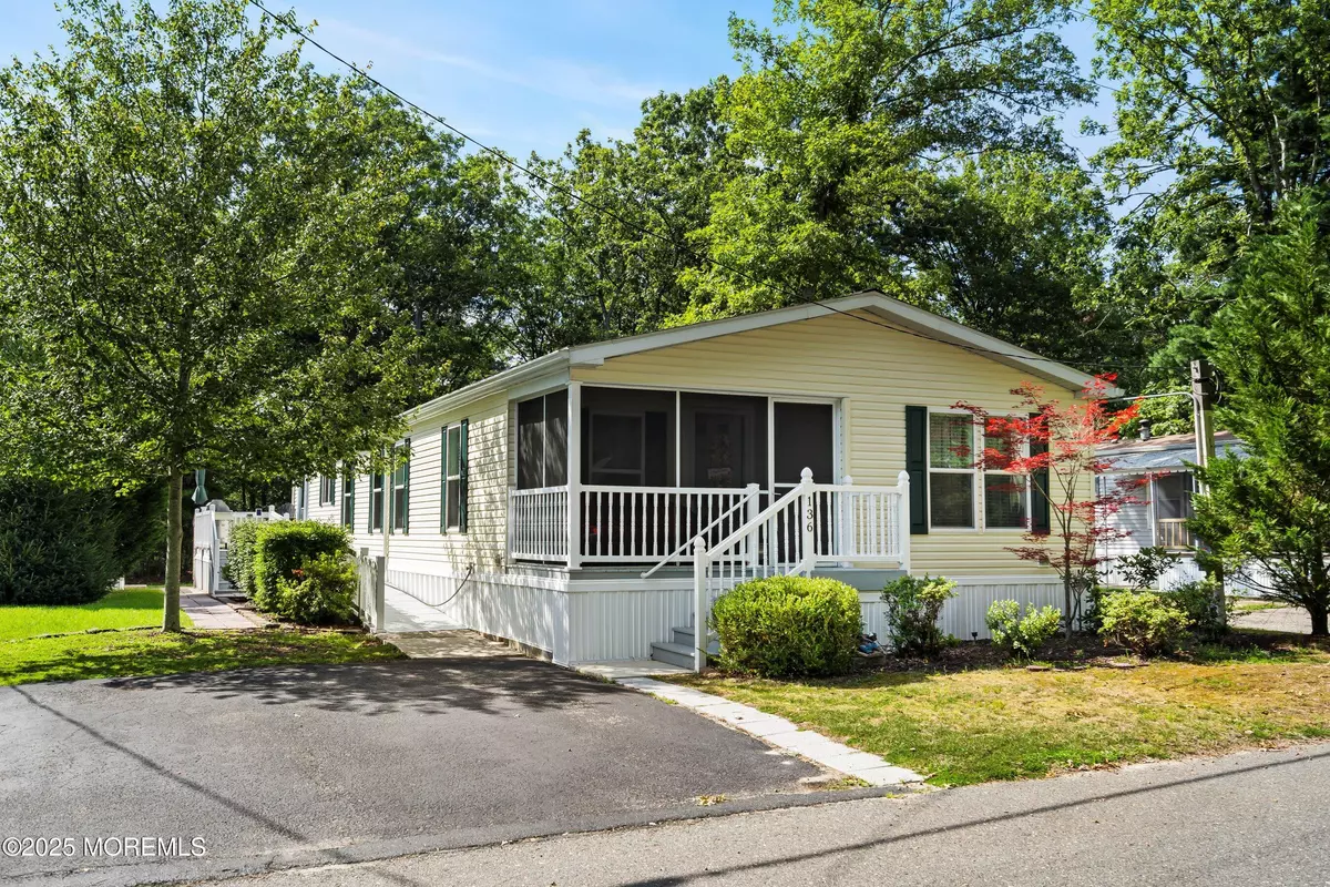 Barnegat, NJ 08005,136 Chestnut Drive