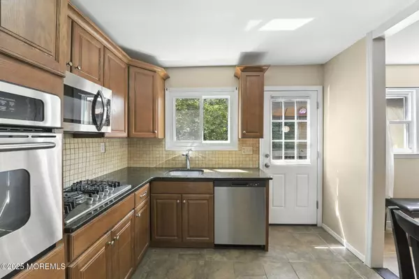 Manalapan, NJ 07726,23 Lexington Drive