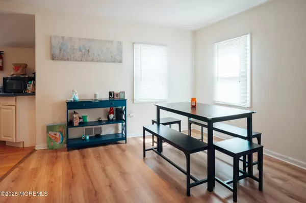 Point Pleasant Beach, NJ 08742,607 Richmond Avenue #4