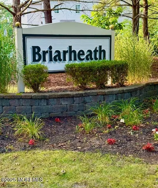 Manalapan, NJ 07726,58 Dortmunder Drive