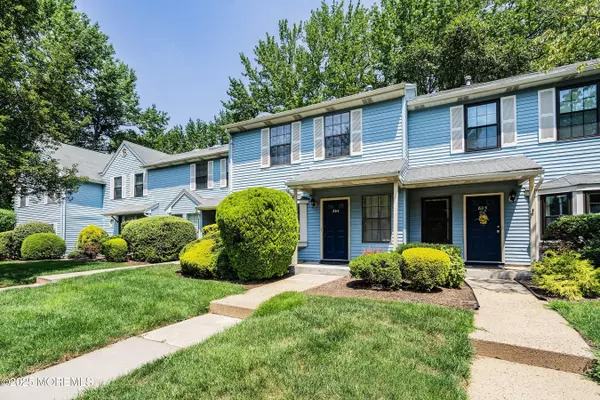 Edison, NJ 08820,804 Timber Oaks Road #804