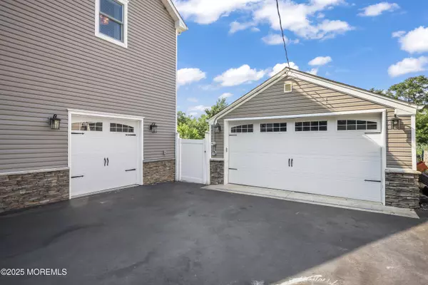 Keyport, NJ 07735,53 Chandler Avenue