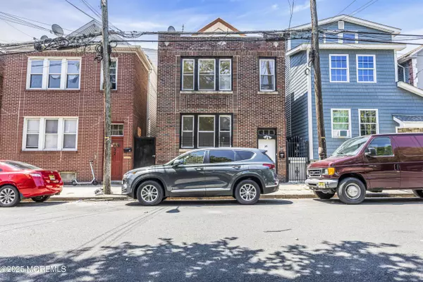 Newark, NJ 07104,35 Webster Street