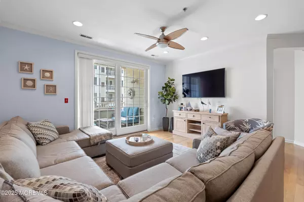 Long Branch, NJ 07740,33 Cooper Avenue #208