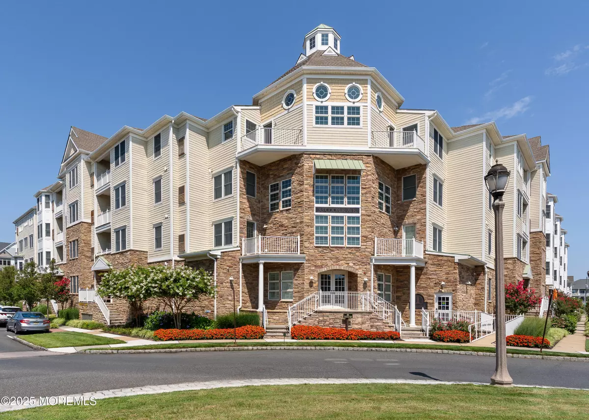 Long Branch, NJ 07740,33 Cooper Avenue #208