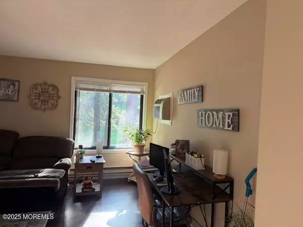 Manalapan, NJ 07726,17 Pine Cluster Circle #H