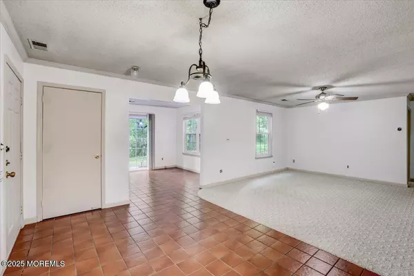 Freehold, NJ 07728,53 Portland Court #3