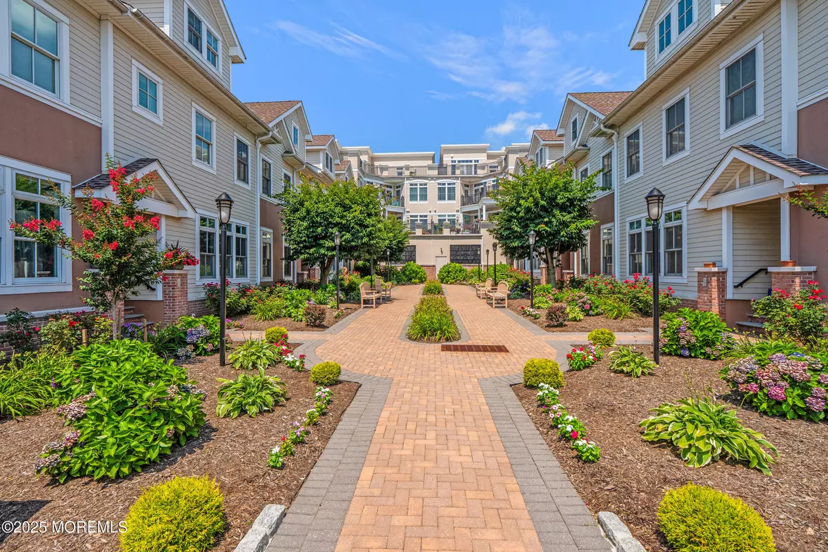 Asbury Park, NJ 07712,10 Grove Court #20