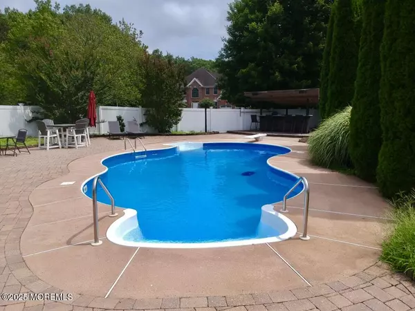 Lanoka Harbor, NJ 08734,747 Hill Street