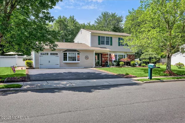 Howell, NJ 07731,307 Princeton Drive